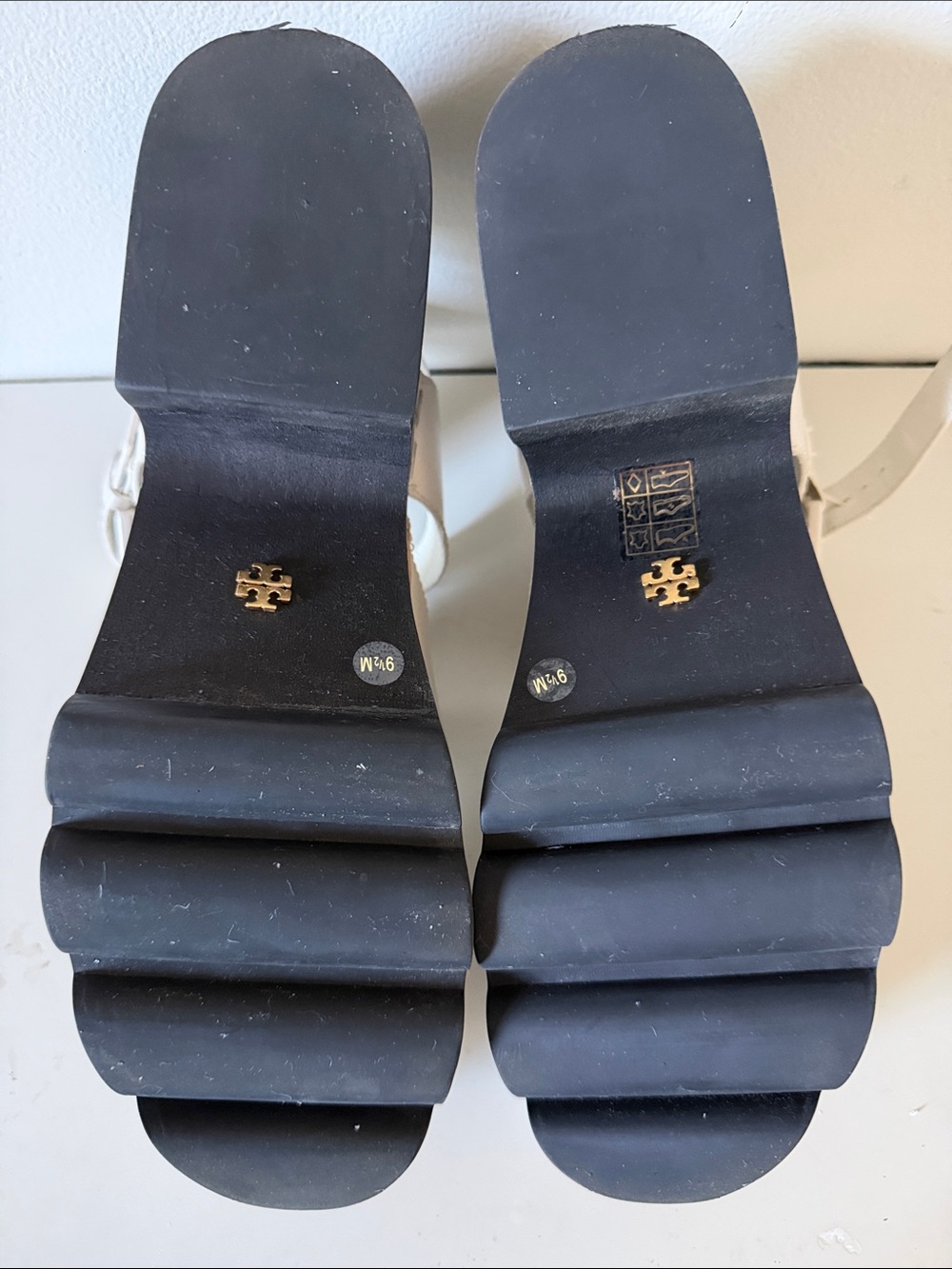 Tory Burch Runway Lug-sole Leather Clog Clogs. Cream Sz 9.5 - Picture 8 of 11